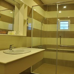 Phòng Hạng Tiết Kiệm cho 4 Người